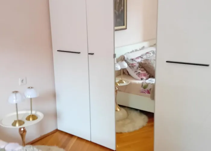 Baci For 4 Guests In Rose